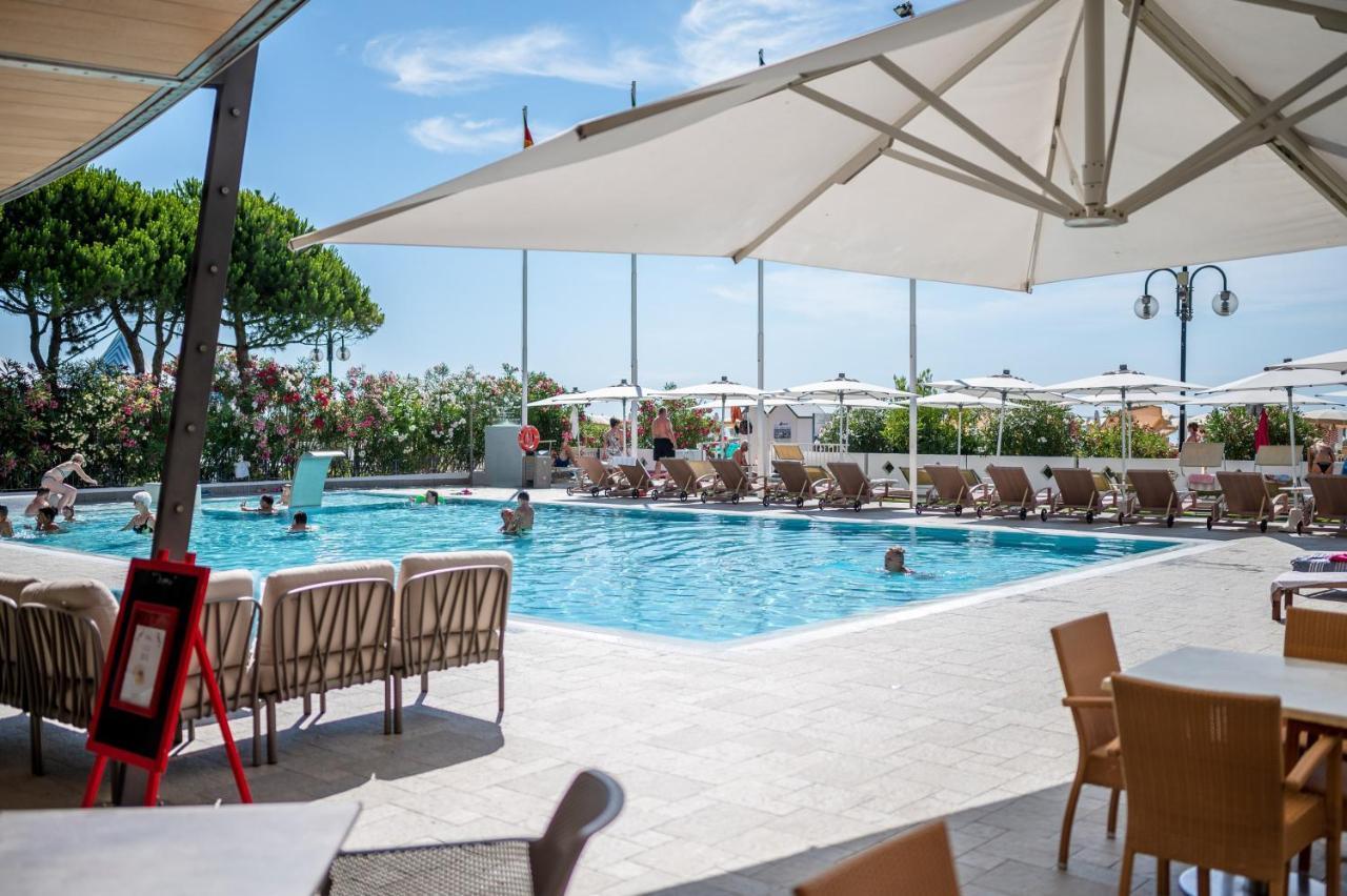 Hotel Cesare Augustus Jesolo Extérieur photo